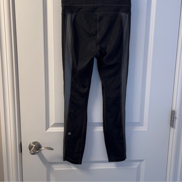 Lululemon Light Speed Tight *Full-On Luxtreme size 4 - Picture 14 of 16